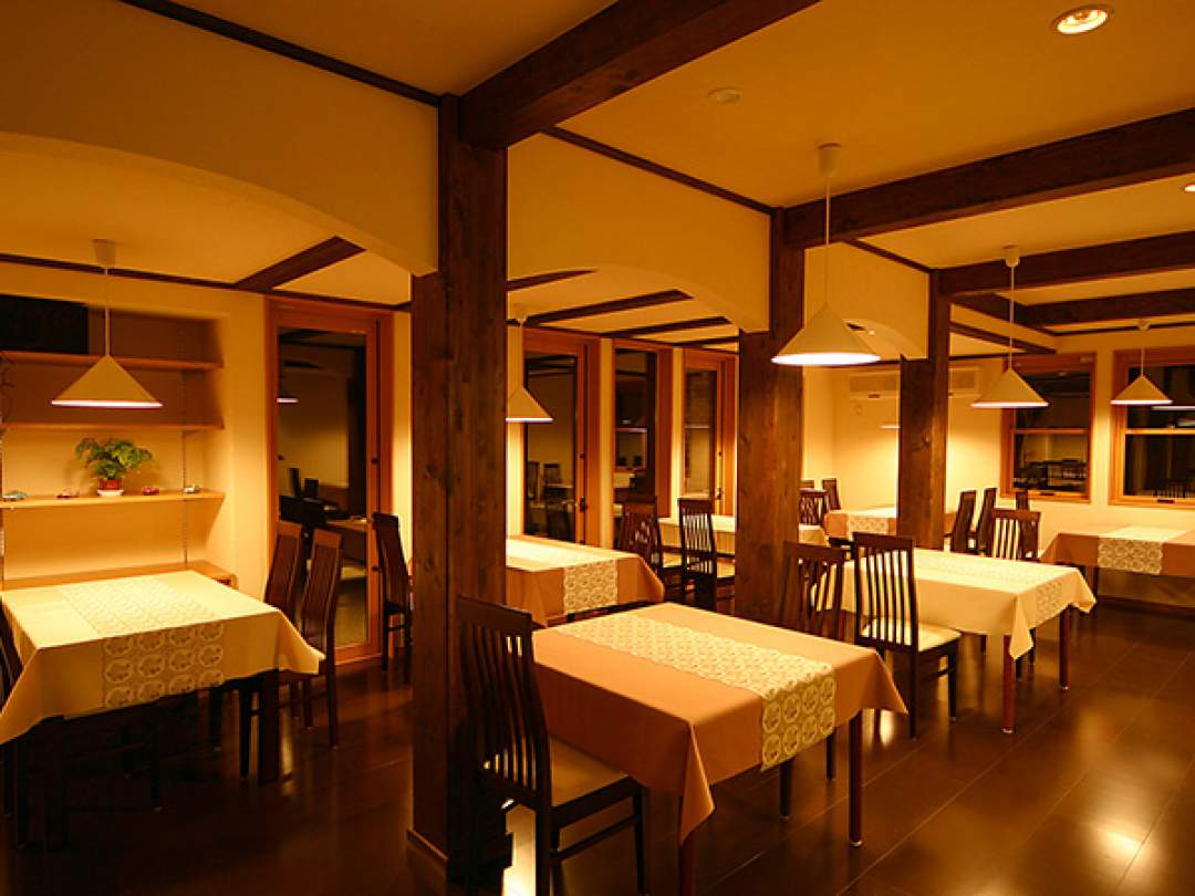 Lake side inn Beehive（びーはいぶ）