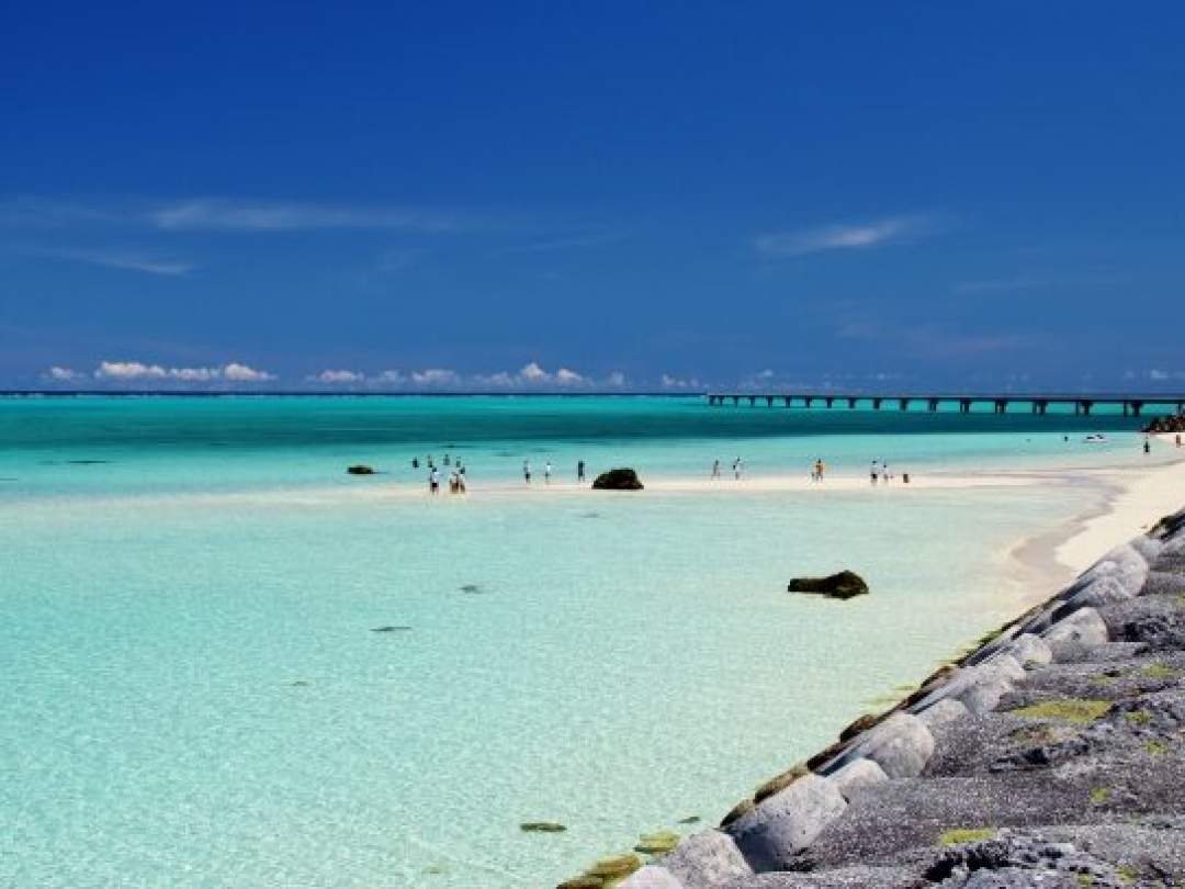 【沖縄・宮古島】宮古島から伊良部島へ！絶景スポットを巡る島内観光ガイド付き半日フォトツアー