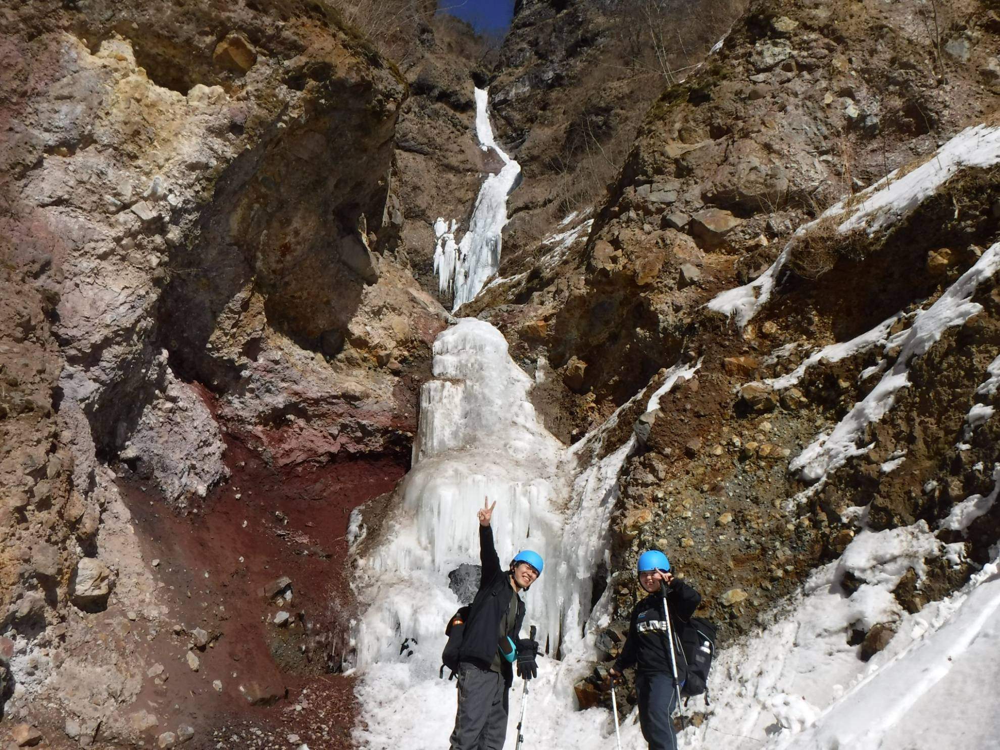 日光 那須 ダイナミックな氷の世界 雲竜渓谷アイスワールドツアー１日コースの予約 日光那須アウトドアサービス 栃木カヤックセンター 栃木県日光 霧降高原 奥日光 中禅寺湖 今市 シェアベースマッチング 地域の体験プラン イベント 商品のwebマッチング