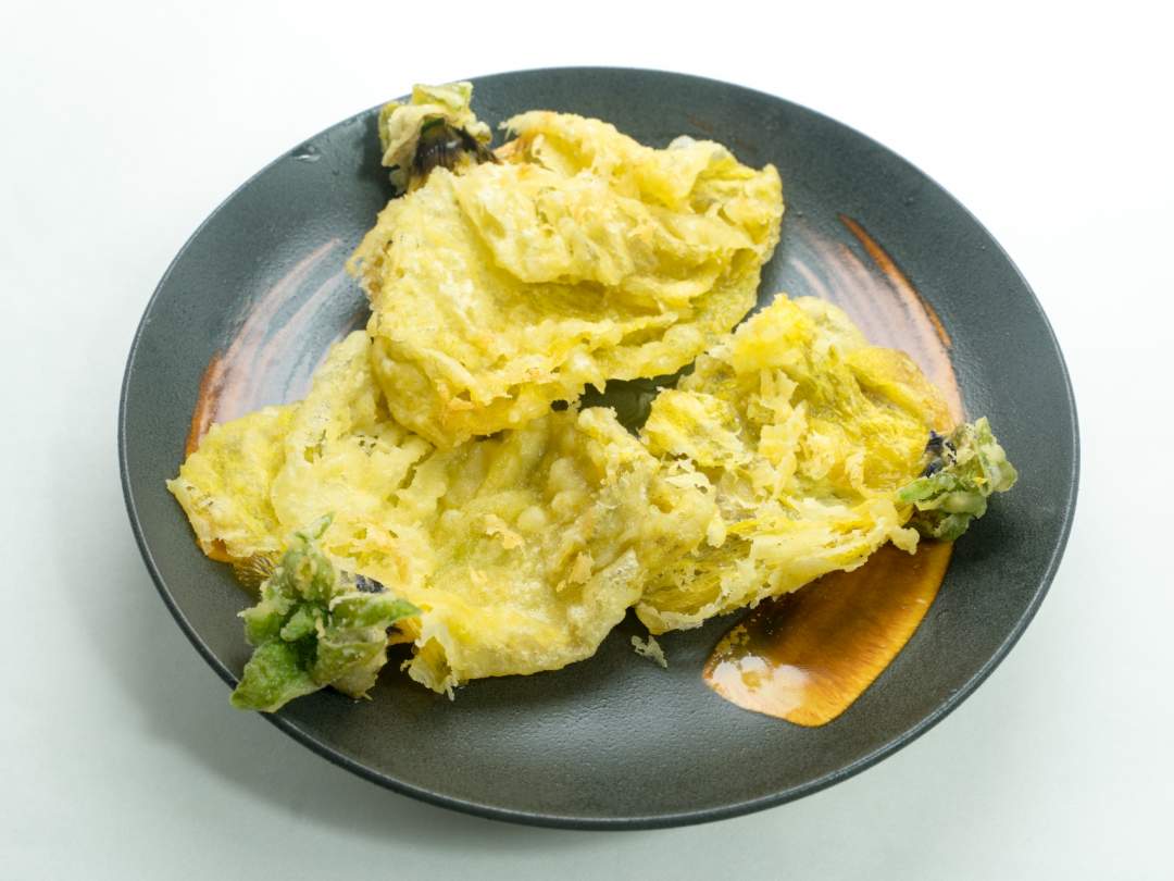 天ぷら、おひたし、サラダなどにしていただきます。