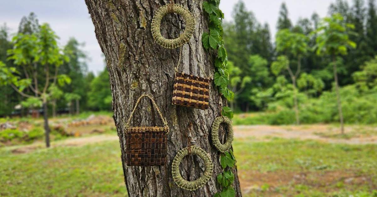 奥会津 三島町の工人さんに教わる、ヒロロとクルミを使った編み組細工