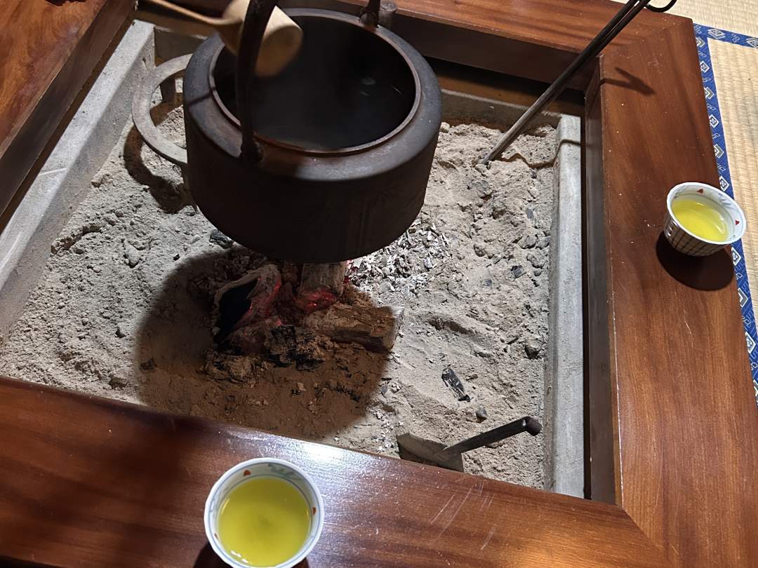 【福島・柳津】昔ながらのお手玉作りと、囲炉裏かこんで会津の郷土料理「こづゆ」作り