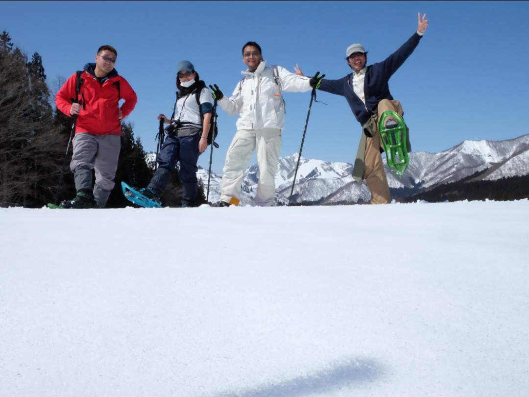 【新潟・越後湯沢】雪国を満喫！スノーシュートレッキング（秋葉山）