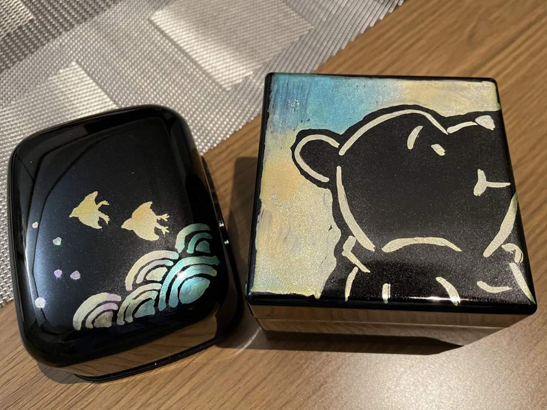 会津の伝統工芸 蒔絵体験が体験可能です。