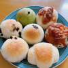 朝食は、村内のお菓子屋さんが作るパンを。