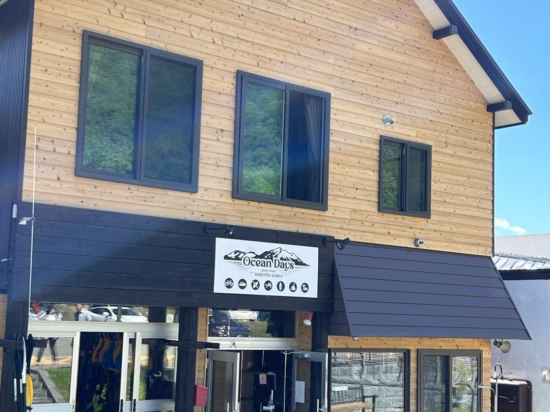 [初心者大歓迎]手ぶらでOK！写真プレゼント♪水質トップクラスの透明度を誇る、北海道国立公園支笏湖を、北海道初上陸クリアカヤックで体感！ファミリー・女性・カップル・にお勧め