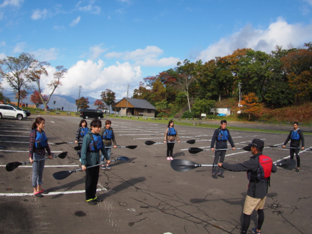 【北海道・支笏湖】日本トップクラスの水質を誇る湖でクリアカヤックツアー！！