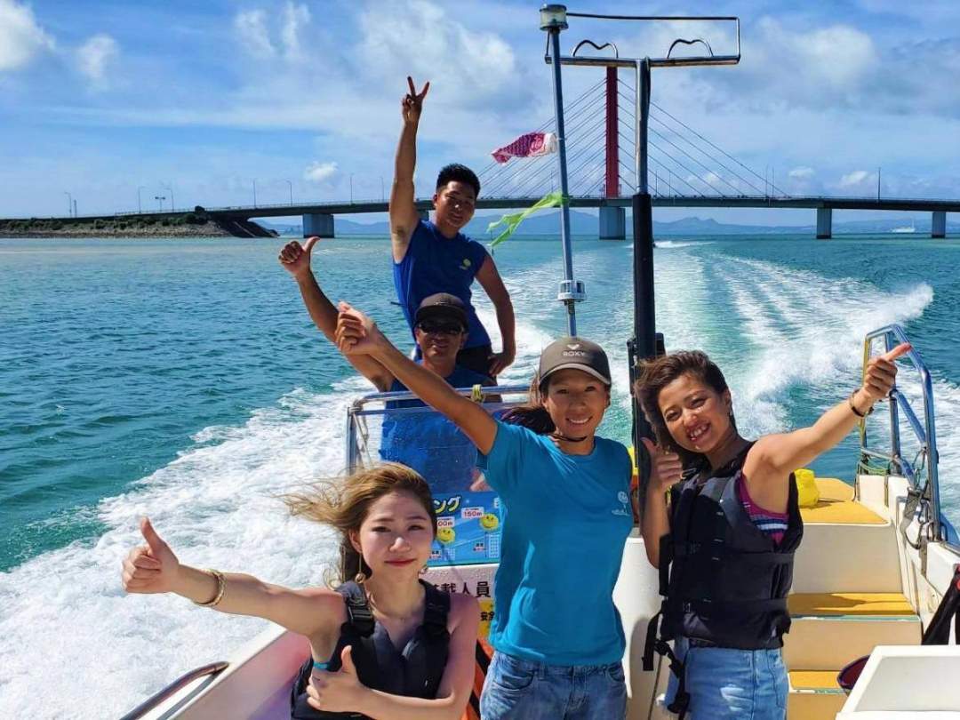 気さくなスタッフに船長