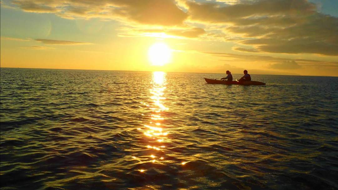 沖縄 石垣島 夕方 茜色の夕日に包まれる 選べるサンセットsuporカヌー 写真データ無料 の予約 石垣島 Adventure Pipi 沖縄県離島 シェアベースマッチング 地域の体験プラン イベント 商品のwebマッチングサイト