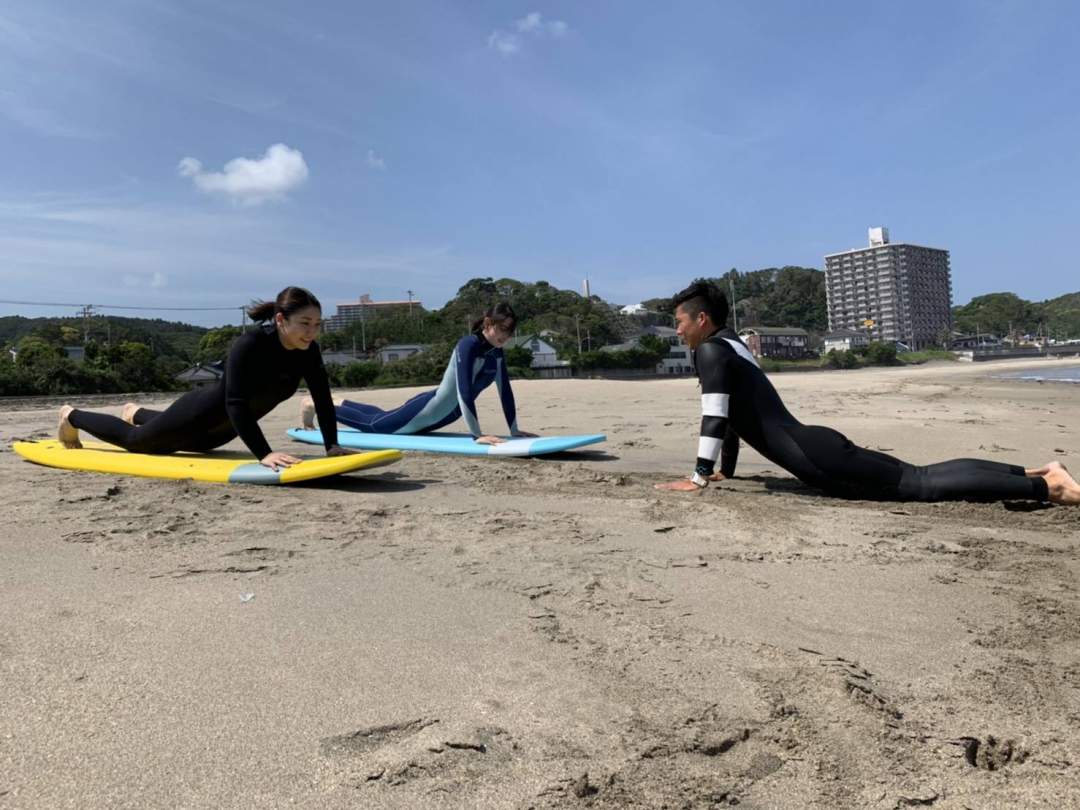 【千葉・勝浦】勝浦周辺の綺麗な海で手ぶらのサーフィンレッスン！！