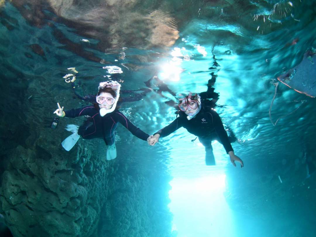 ボートが断然お得！らくちん！青の洞窟シュノーケル｜GoPro写真動画【無制限撮影】は当店だけ！餌やり・駐車場・シャワー・ドライヤー全て無料