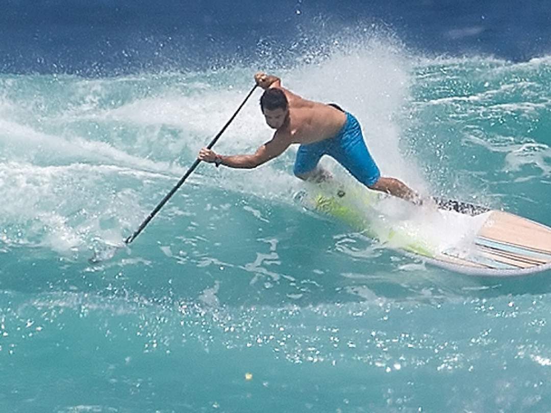 SUPで波乗りしましょう!WAVESUPスクール