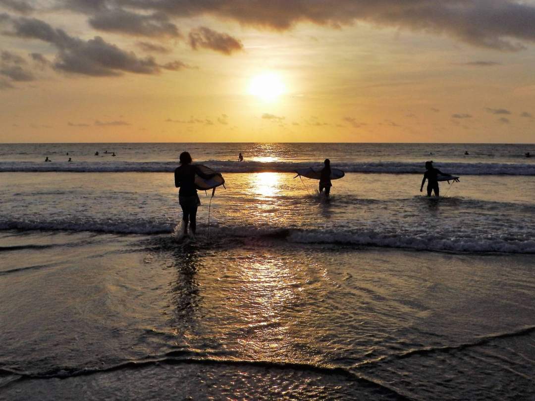 SKY SURF YOGA SURFING SCHOOL