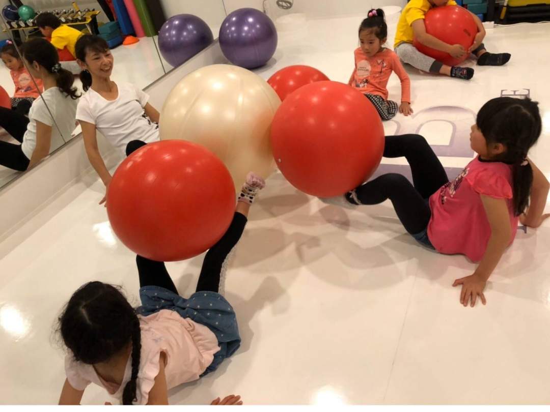 【オンライン】自宅で3密を避けて　子供と一緒にバランスボールで楽しく体を動かそう！