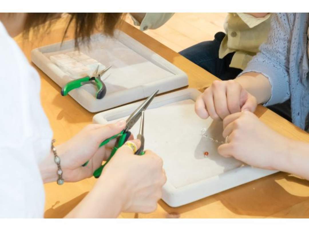 【6,050円コース】糸島・ビギナー向け！選べる天然石のアクセサリー作り♪