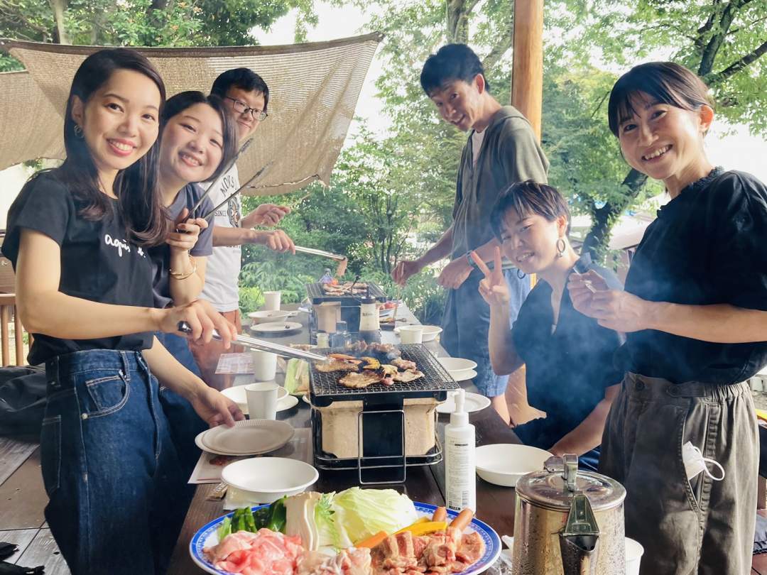 【肉肉BBQ】火おこしゴミ持帰りなし！食後は足湯に浸かりながらほっこり一息。