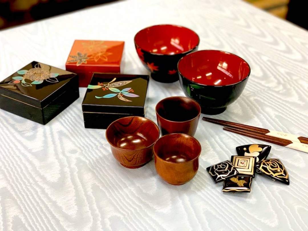 蒔絵師に学ぶ日本の伝統工芸〜【お箸・ぐい呑み】本漆を使った本格蒔絵体験♪〜
