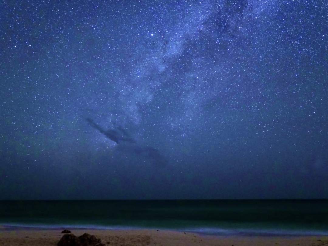 息を呑む絶景。大自然宮古島が誇る天然プラネタリウム 。