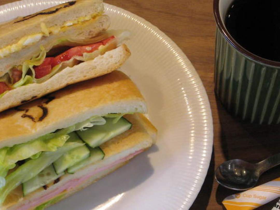 飯谷山の伏流水サイクリングと湧き水コーヒー＆耳までやっこいサンドイッチ