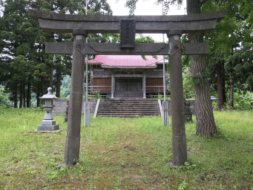 奥会津金山町の自然を満喫！横田中丸城と伊夜彦神社を巡るトレッキング体験！