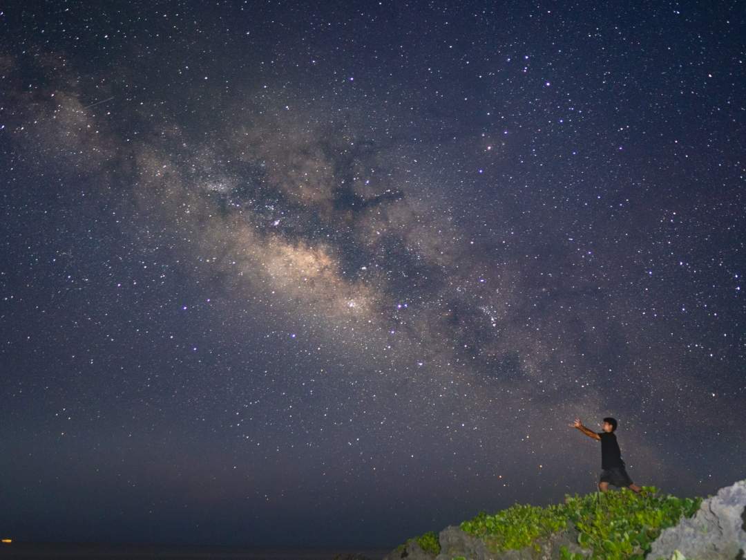 ＜沖縄・南部＞星空フォトと宙さんぽ　in 選べる南部（糸満、知念）参加者毎に星達バックに撮影　天候不良の場合：日程変更or全額返金☆彡卒旅応援