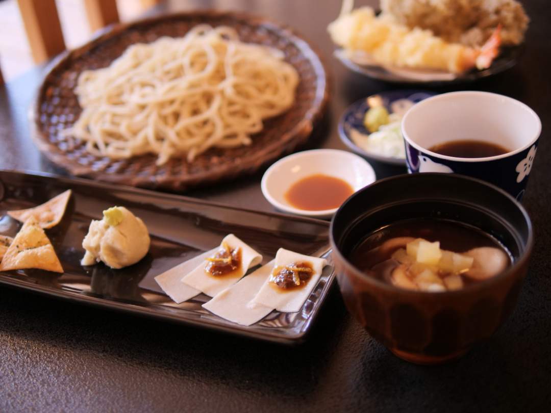 【群馬・みなかみ】「そば処くぼ田」の店主が腕をふるう、おすすめ蕎麦づくし体験