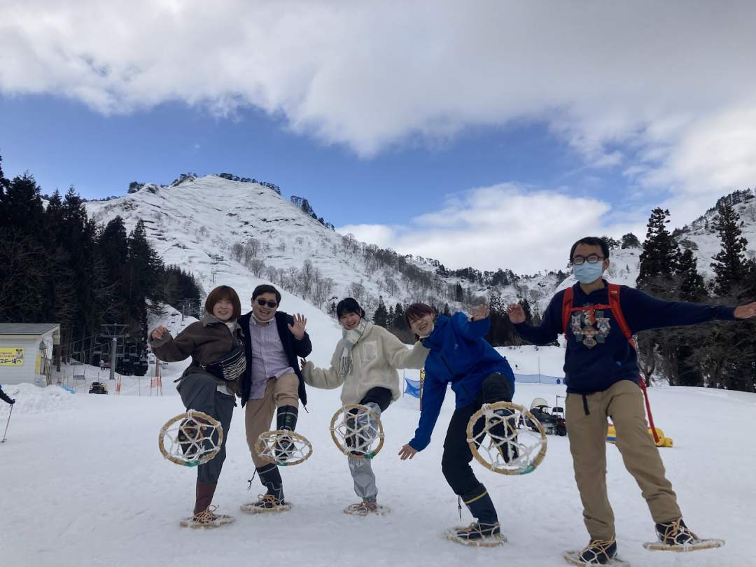 かんじきを装着すれば、さあ出発！