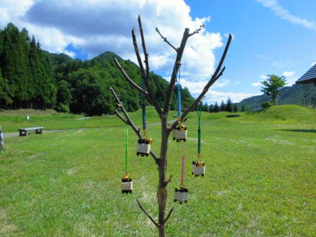 昭和村産からむしの手績み糸ストラップ