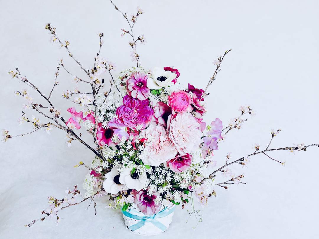 ¥11,000
桜と季節のお花を沢山使っています。