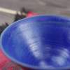 シャープな形の青い中鉢